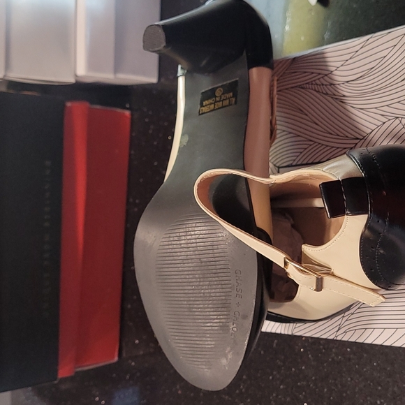 Women's shoes - Picture 4 of 5